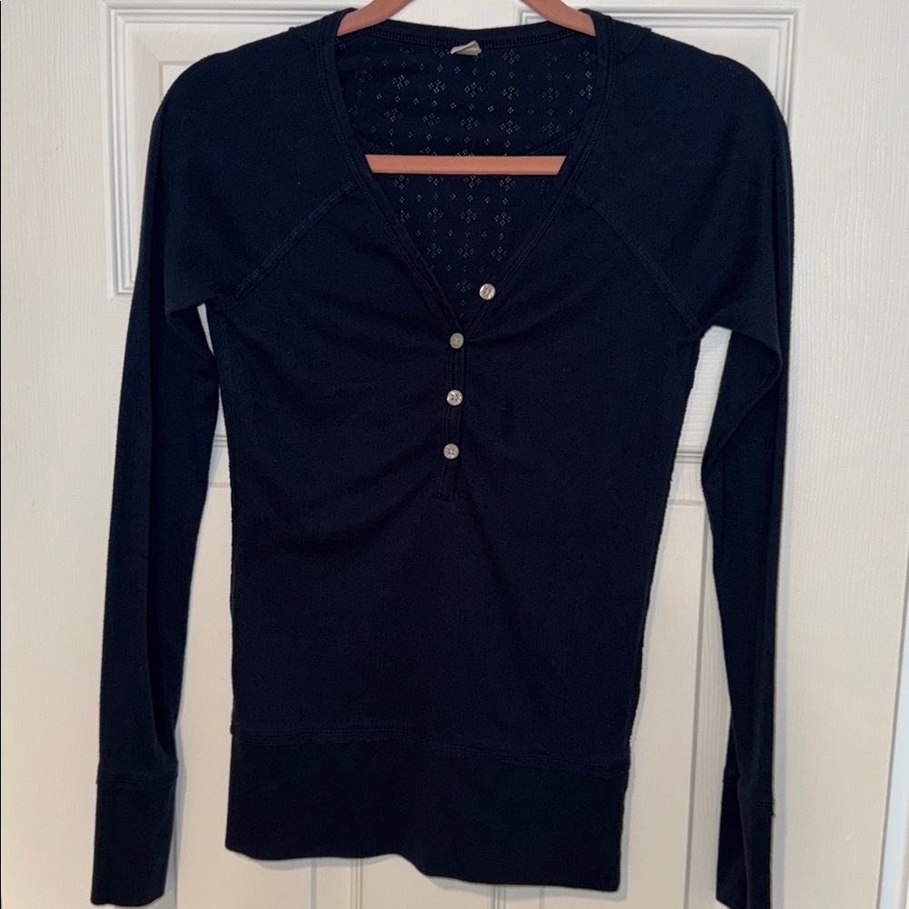 Old Navy 2007 dark blue long sleeve top with buttons